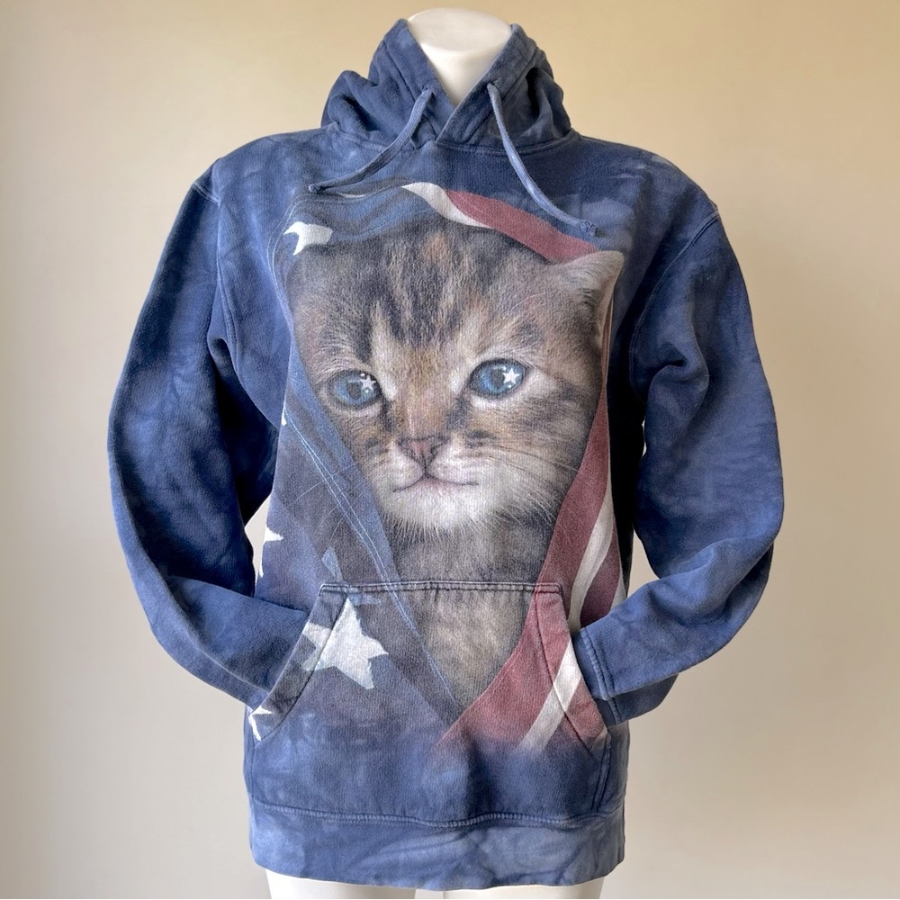 The Mountain Artwear Patriotic Kitten Tie Dye Pullover Hoodie Sweatshirt, S